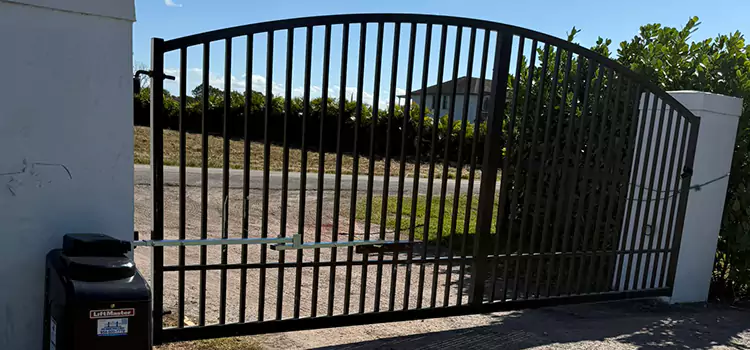 Driveway Fence Repair Dixon